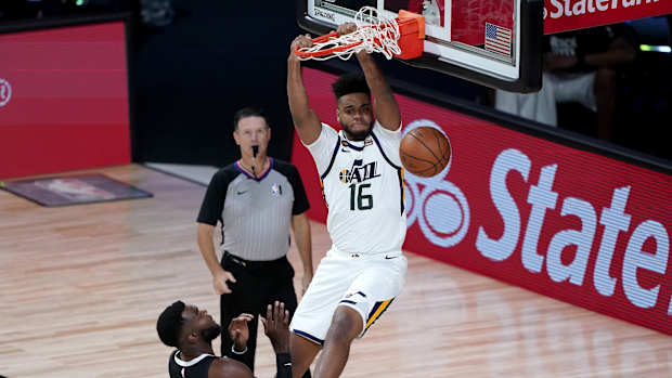 JazzJuwanMorganDunksGame2